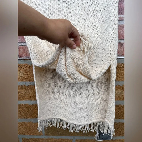 Callahan Fringe Isla Cream Column Dress size small - Picture 8 of 13